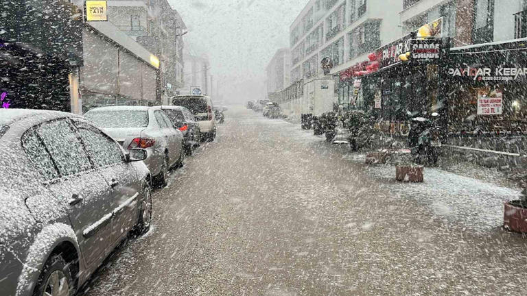 Meteoroloji'den yeni kar uyarısı! Donduk daha da donacağız: Yılın en soğuk akşamı bugün...